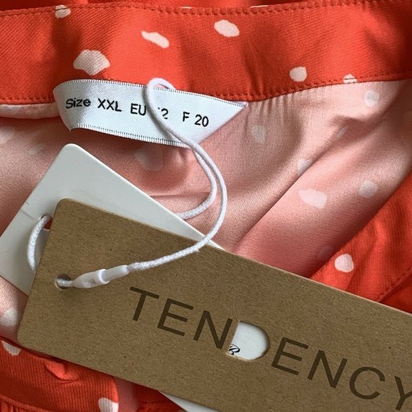 Tendency Red Long Sleeve Relaxed Fit Button Up Top - Picture 10 of 10